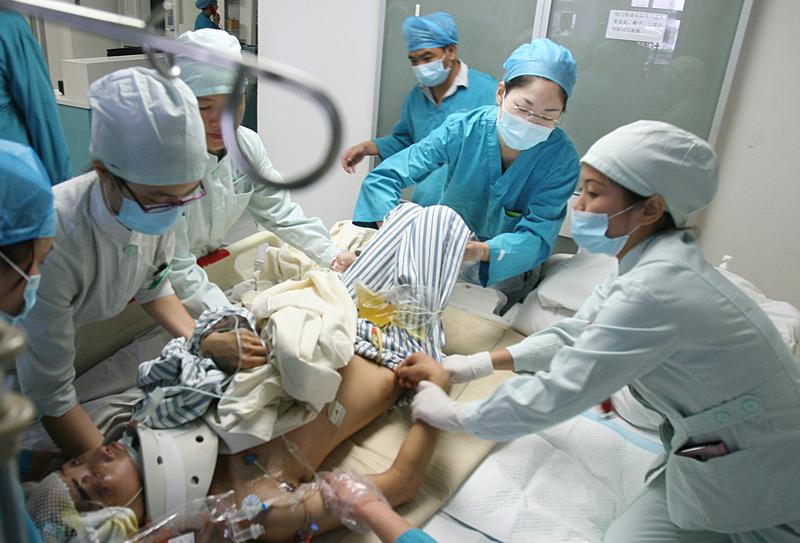 刚听完这事，后背直冒冷气。同事家那个独生女，才35岁，人没了。最讽刺的是，姑娘