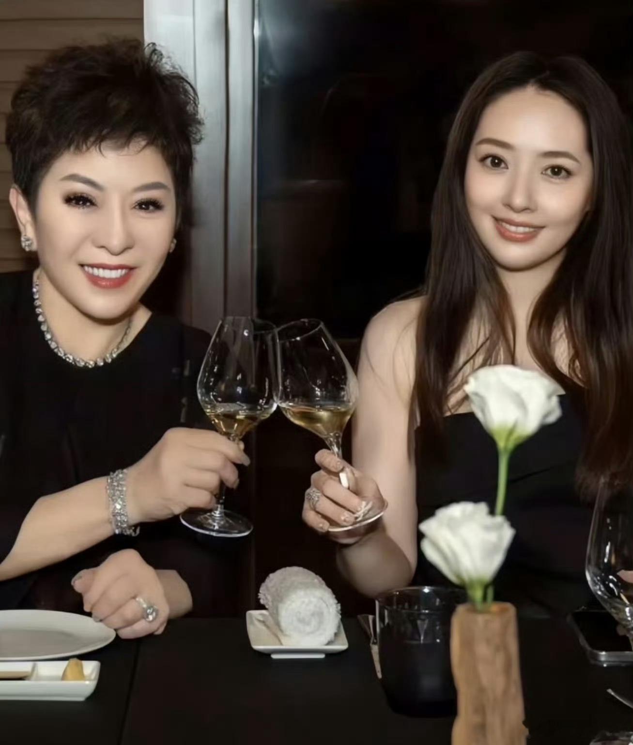 向太说郭碧婷拿捏了她们的心，“把女儿丢给我，让我开心”这句话真的很了不起，能看得