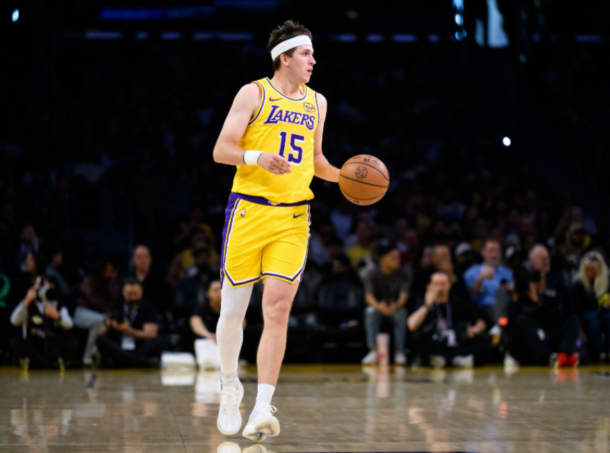 说句实话，里夫斯这个人蛮没意思的你不能场场都这样把黑子骗进来杀呀？动不动上半