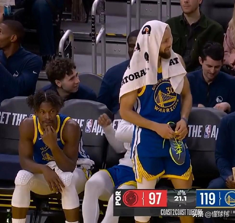 巴特勒谈库里只得7分：“他送出了11次助攻。”“用自己的牵制力帮助球队。