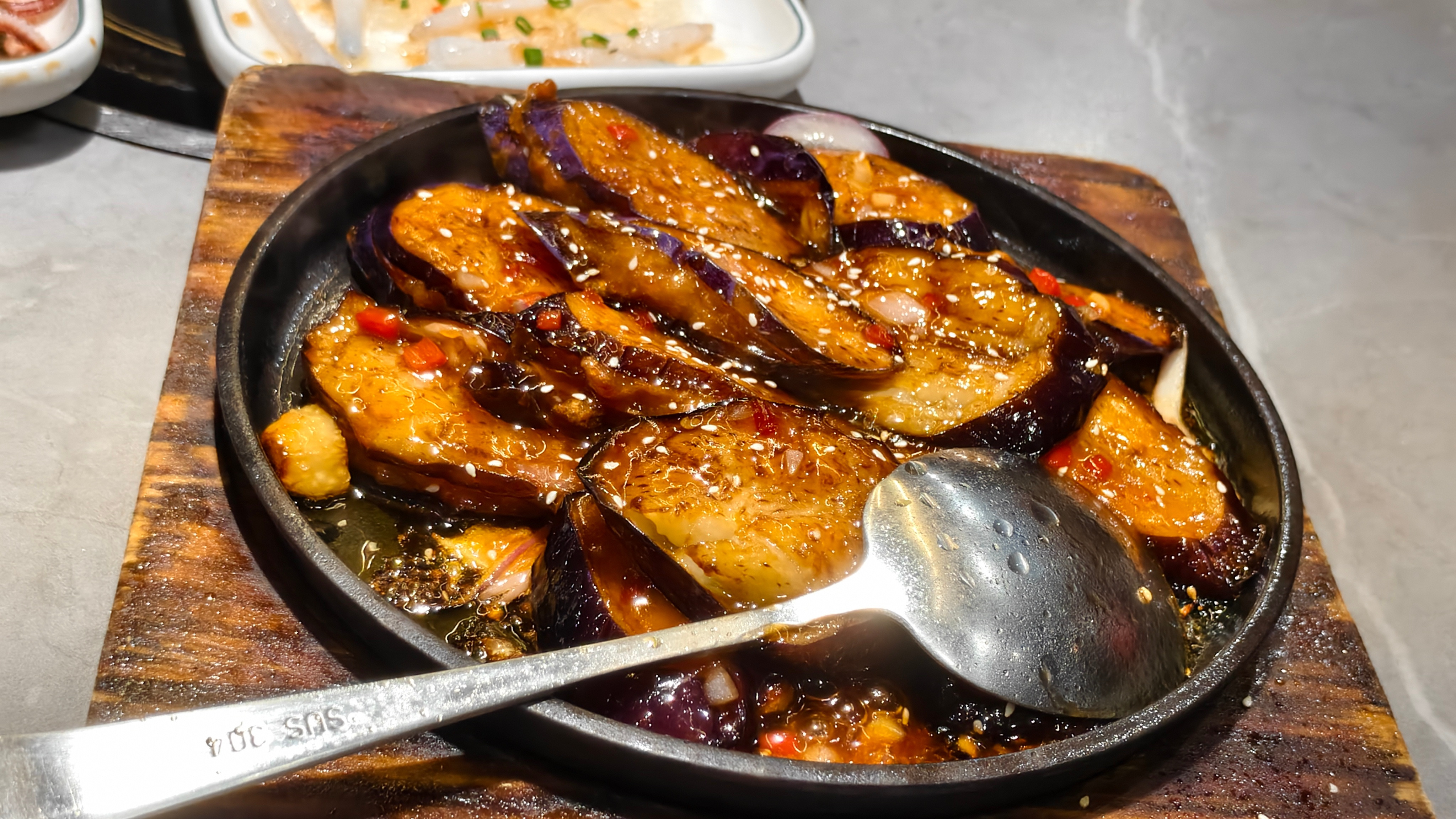 出差吃什么我在老广很想你~寻味老广第二集，太古汇请吃顺德菜【鱼生】老广不得不品