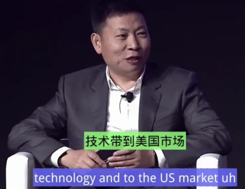 华为招到余承东这员大将可真是太幸运了，别看华为余承东平时发布会说中文表达起来有点