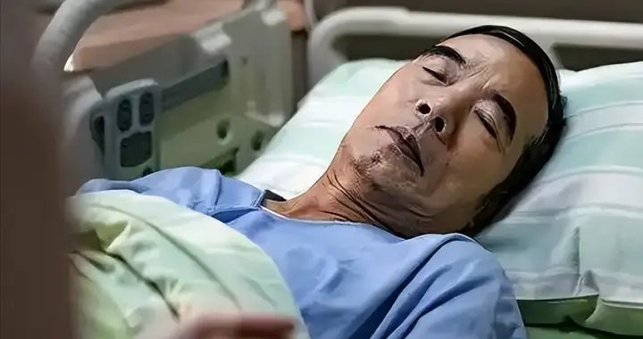 尿毒症是喝出来的? 医生劝告: 即使是铁打的肾, 也要少喝这4种水
