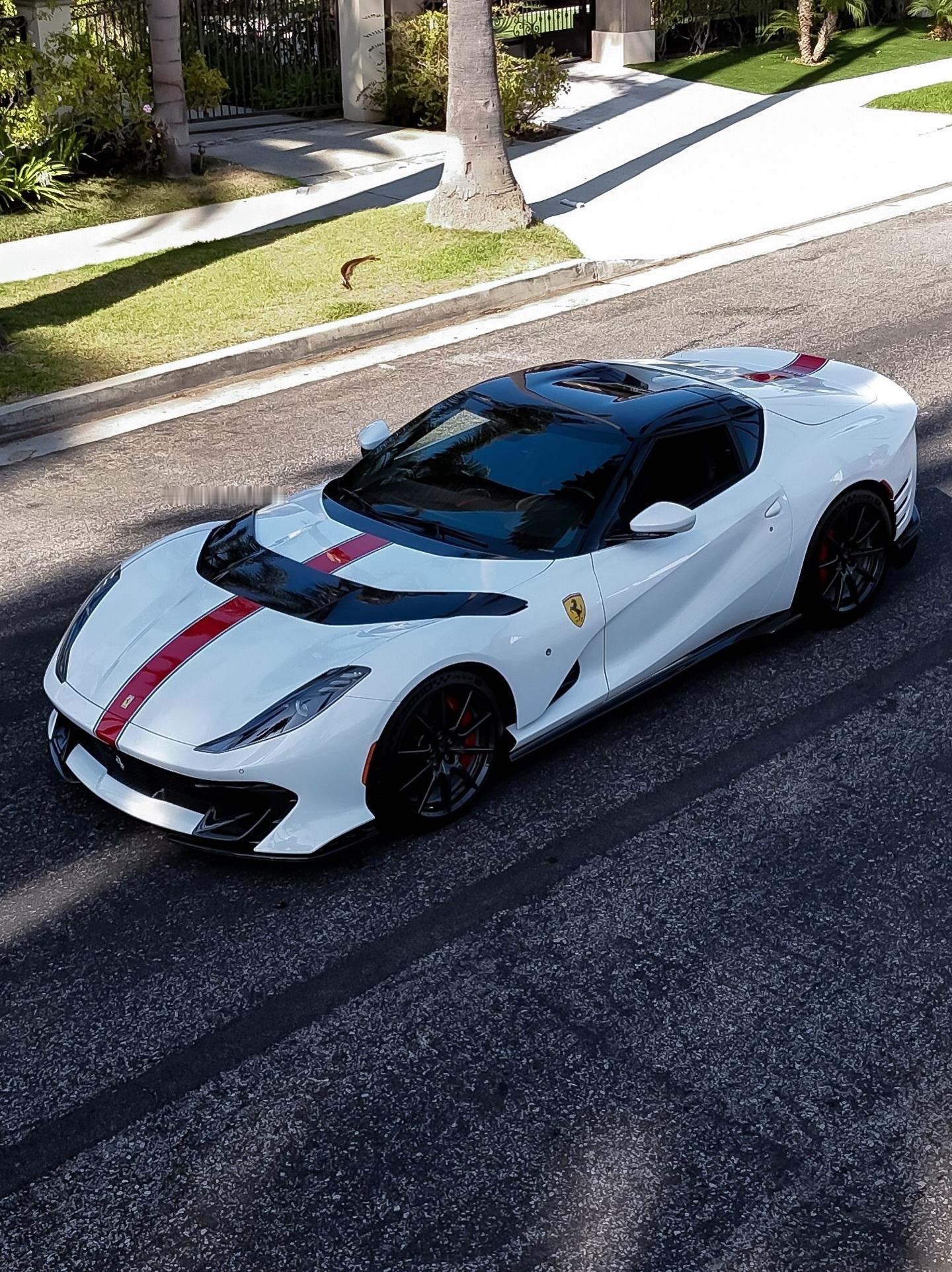 改车吧Ferrari812CompetizioneAperta