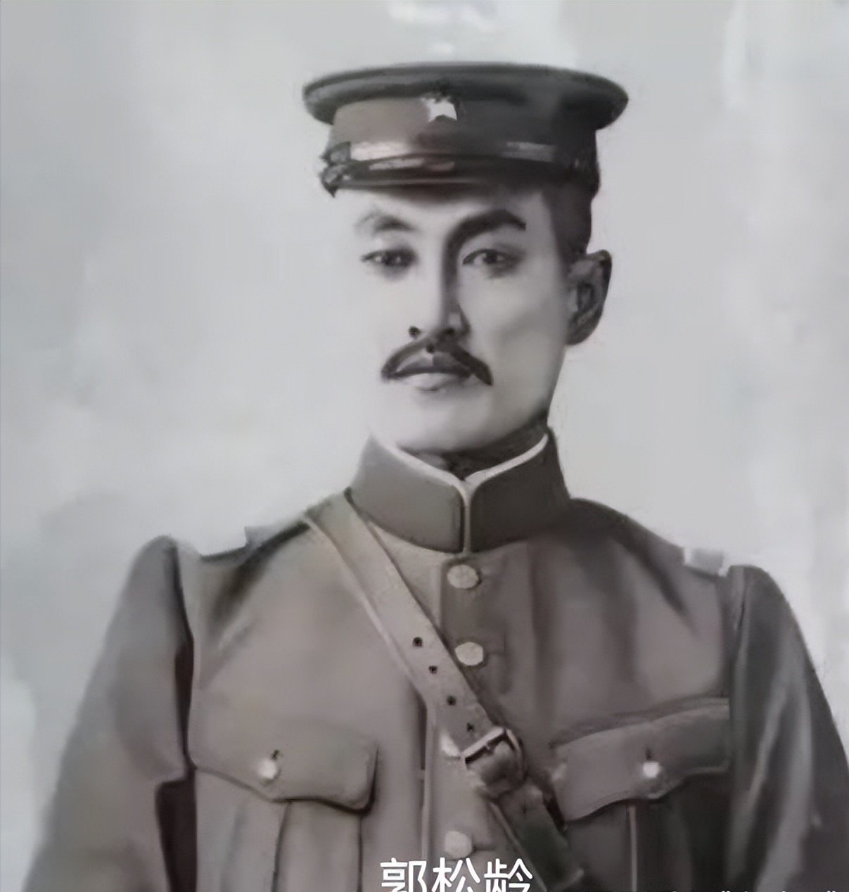 1925年11月21日，郭松龄起兵反奉，打破了北方军阀割据的平静。他迅速调动部