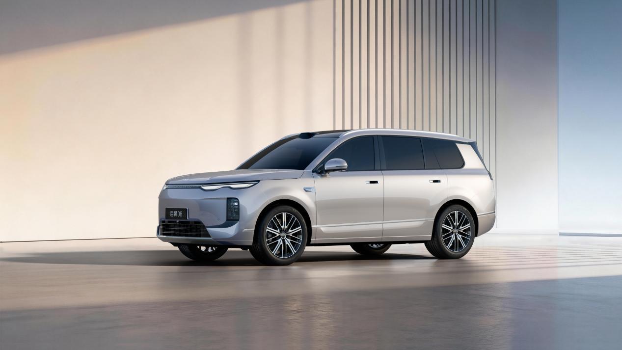 重磅亮相！比亚迪海洋网海豹08、海狮08双旗舰登场，全球首搭闪充技术，售价30-