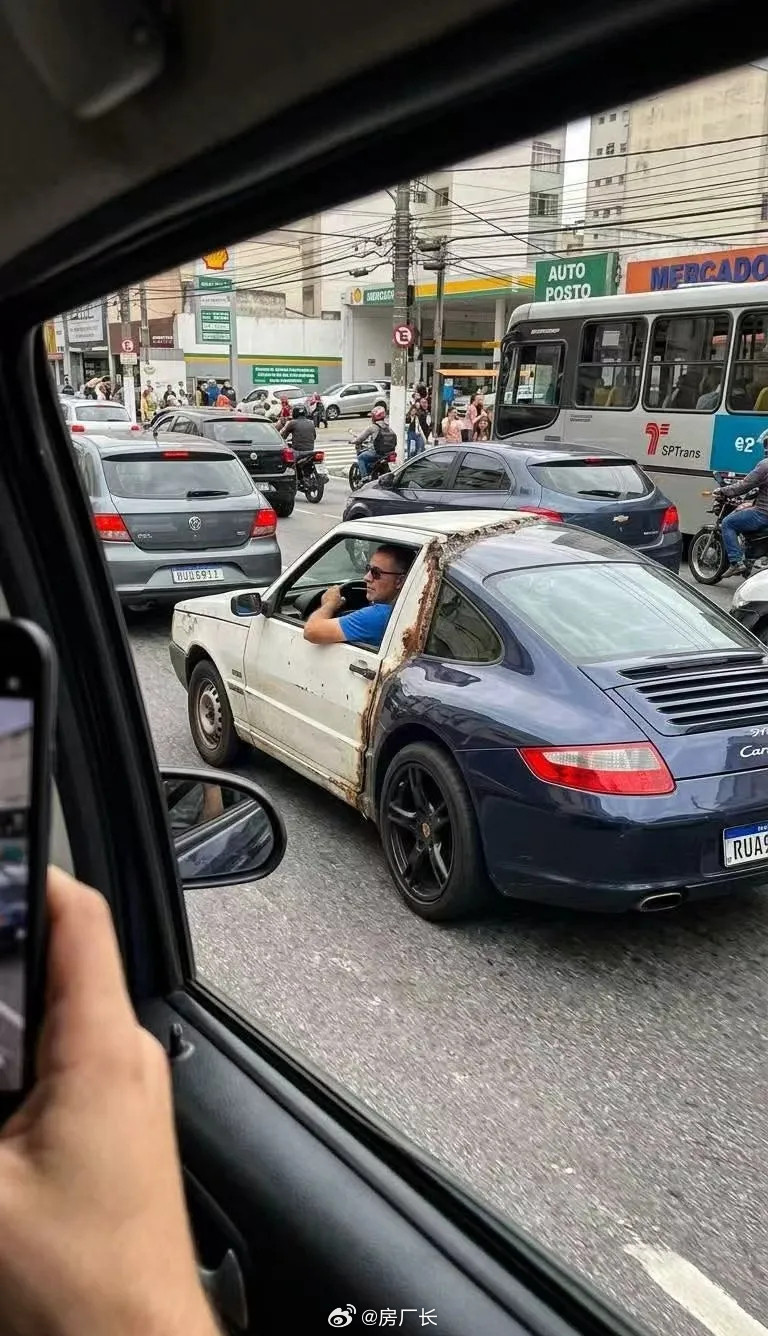 这车是桑塔纳和保时捷拼接的吗