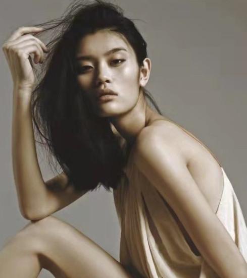 奚梦瑶以前好瘦，180的大个子还不到100斤？