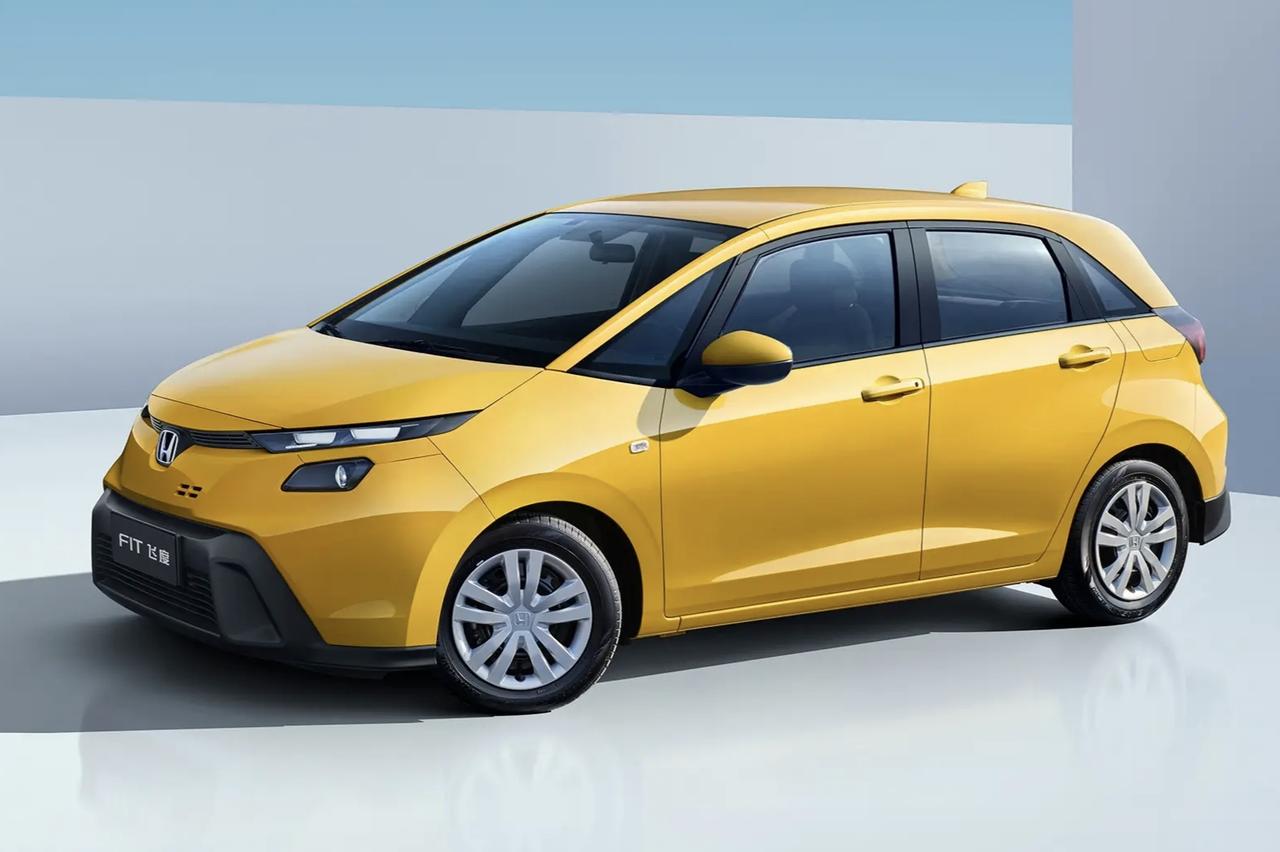 6.68万的新飞度，还有机会咸鱼翻身吗？2026款飞度，终于来了，车身尺寸4