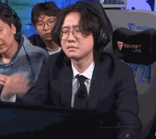 左手点名想打IG，丹尼也更支持IG，就看LGD明天打的怎么样了，目前来看中野博弈