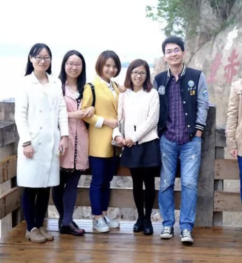武大美女那么多，副校长偏偏选了个最普通的。不知道该说女教授手段厉害呢，还是该说男