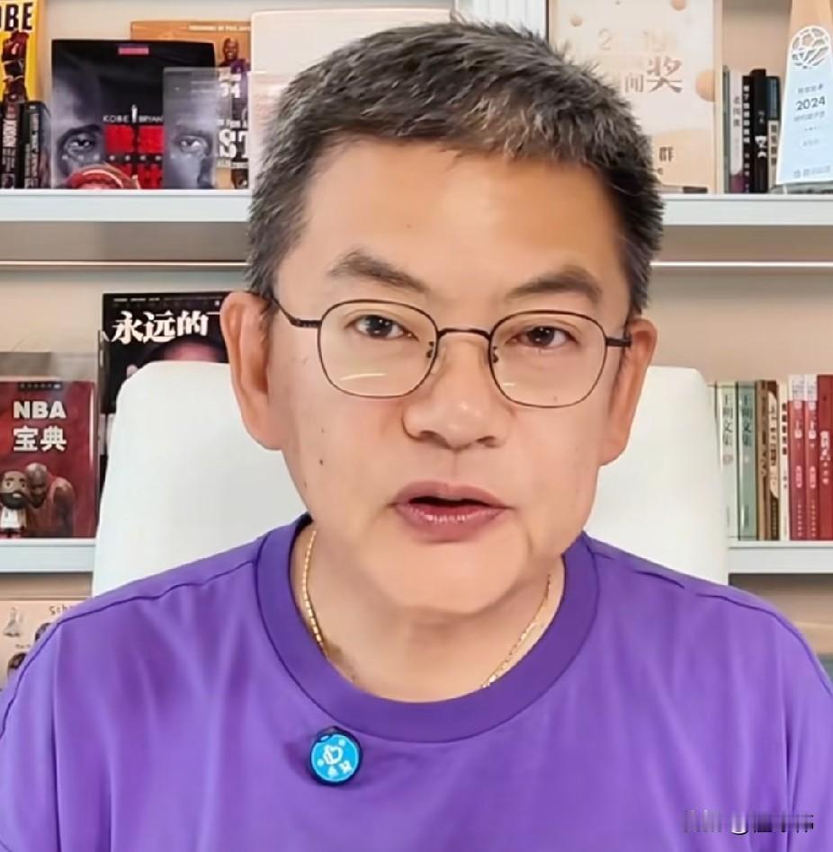 苏群谈胡金秋：“大秋打中锋的话，进攻完全没问题，但是防守跟护框是真的不行，在
