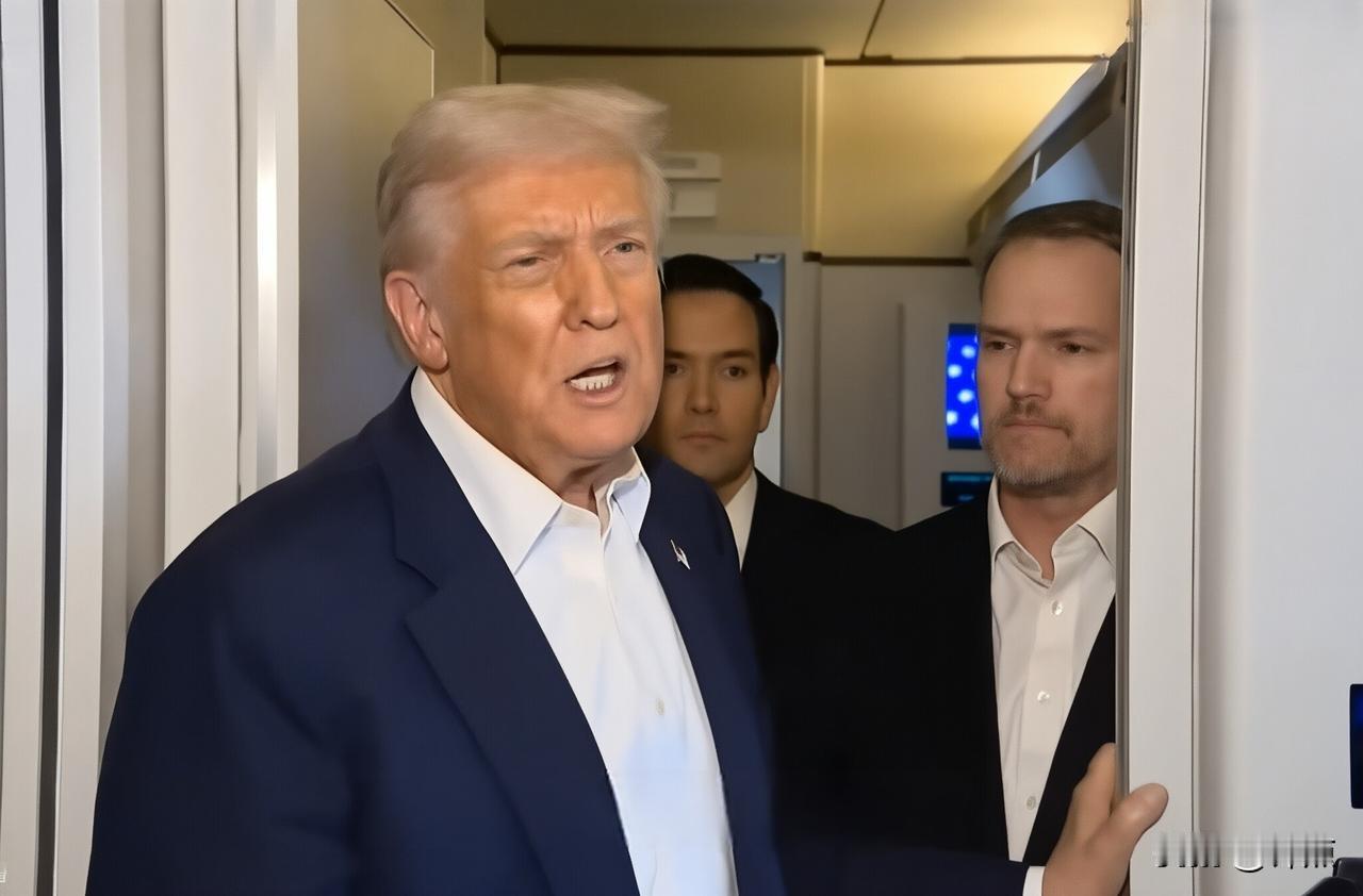 特朗普“向中国致敬”，承认美国造船业落后。特朗普10月27日在空军1号飞机上