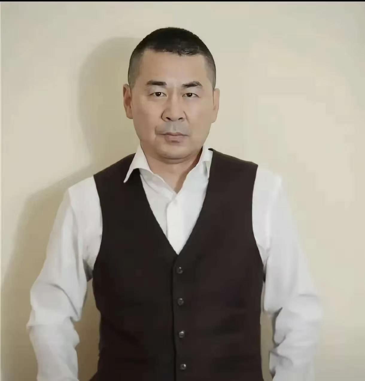 陈建斌说秦海璐老公长得丑，秦海璐没有尬笑，没有打圆场，直接怒怼了回去。一档综艺