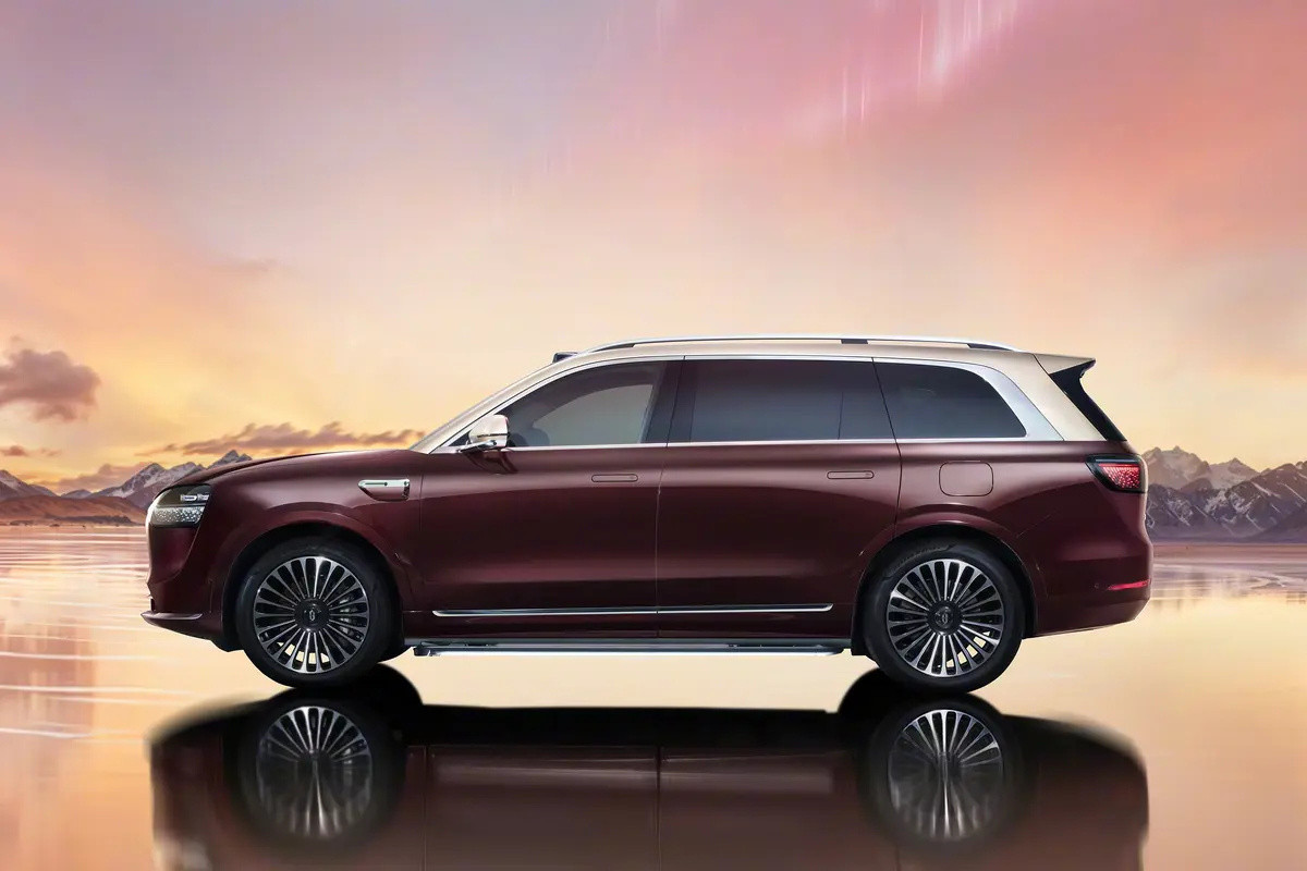 开了挺久的问界M9，真心觉得旗舰车型的底气，都藏在日常用车的细节里最让人踏实的就