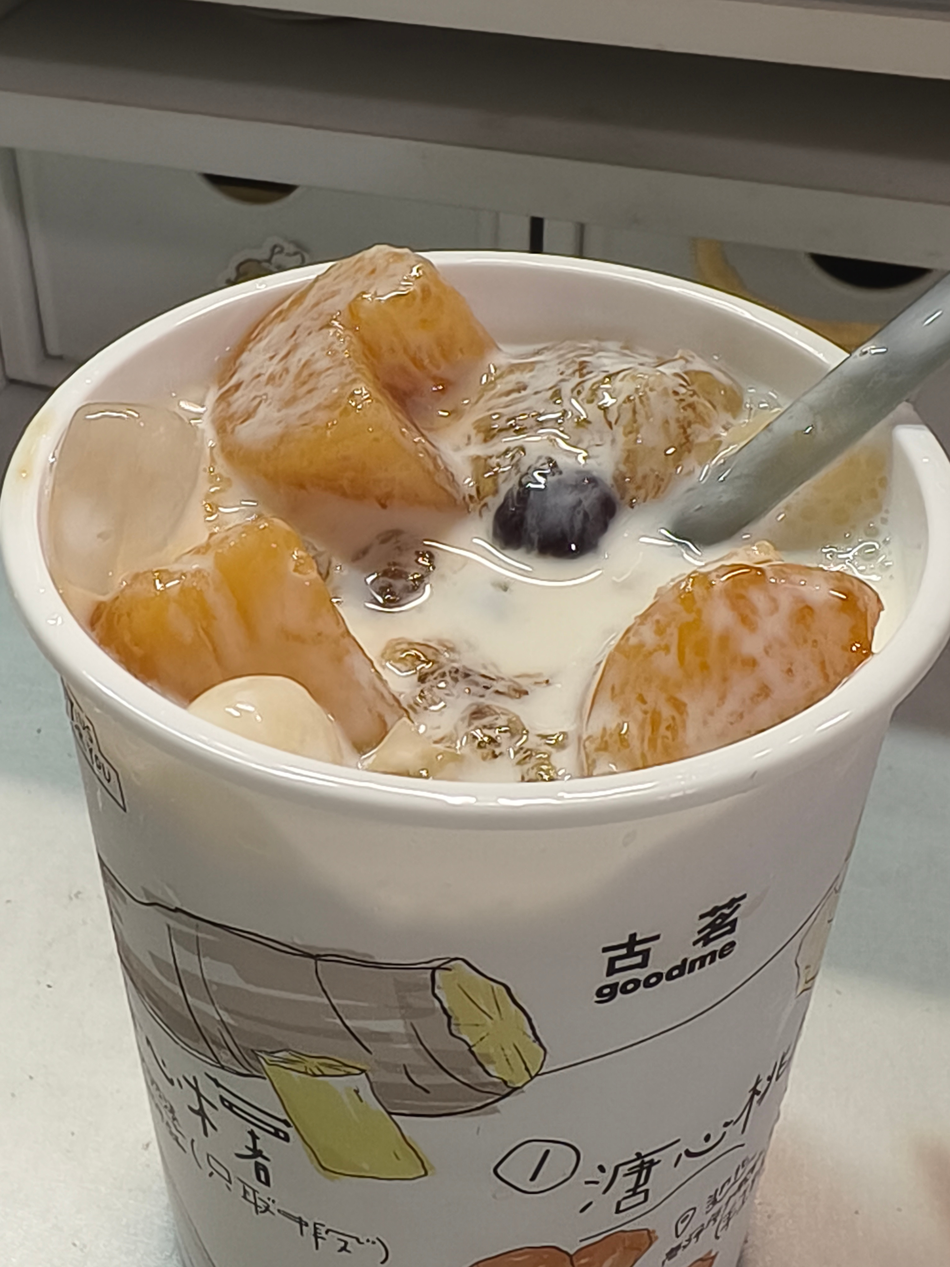 虞书欣严选很好喝啊这个苦尽柑来拿铁有点甜啊这个桃胶木薯炖奶