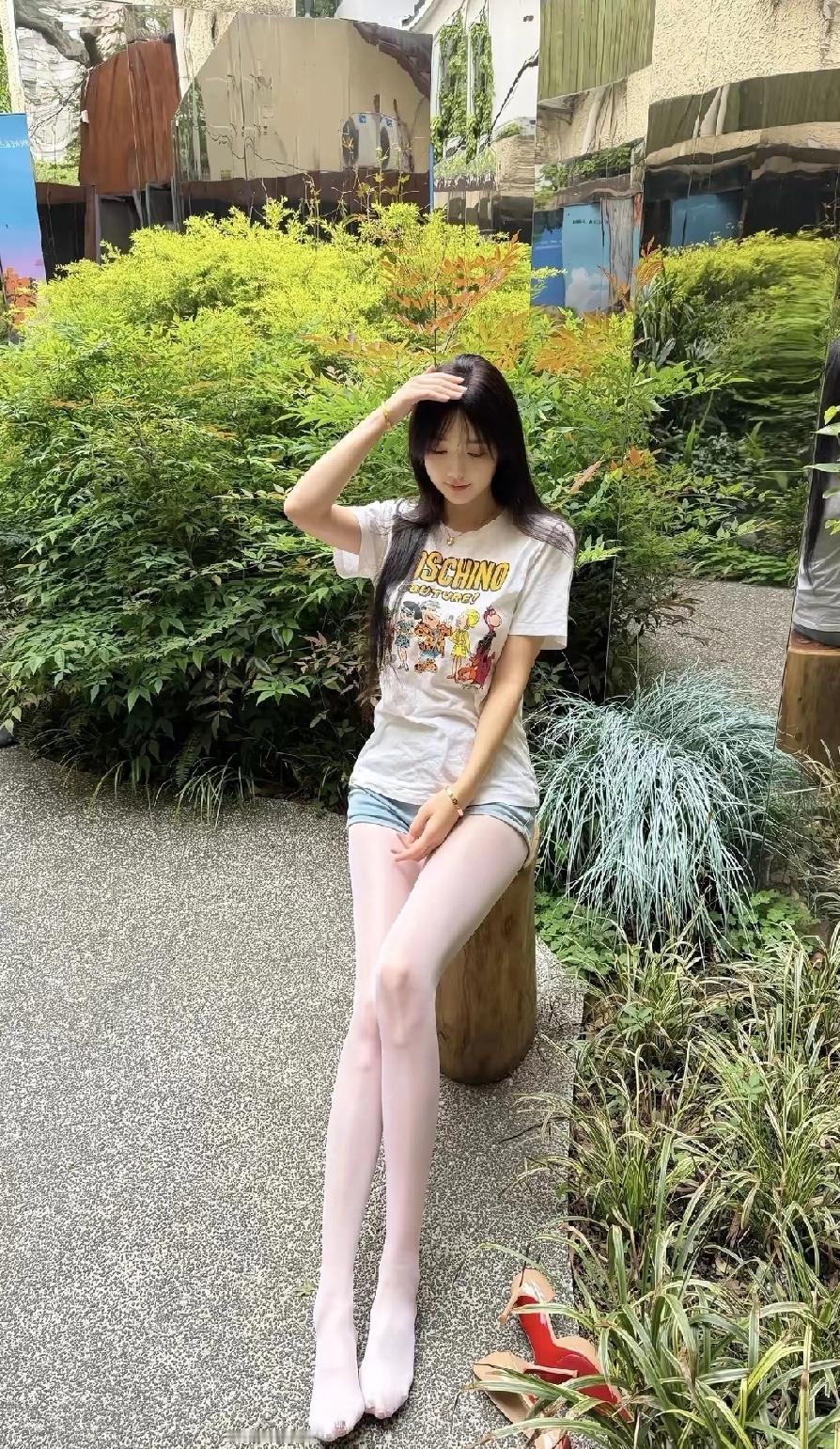 女人变成妈妈也需要自己的自由，做自己女人当了妈，别把自己活成影子孩子是软