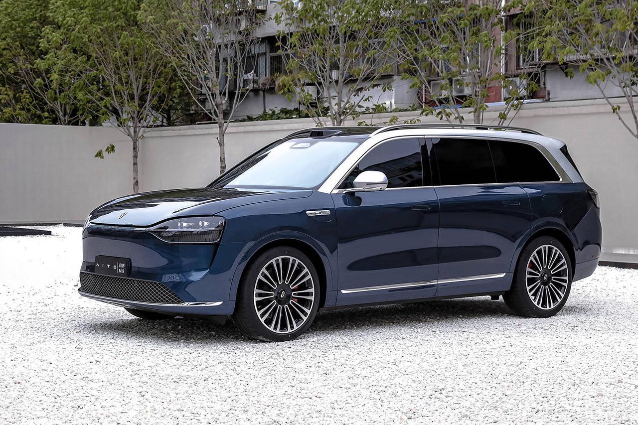 打破Logo溢价,问界M9如何用技术融合重塑高端价值?问界M9能够在50万级豪