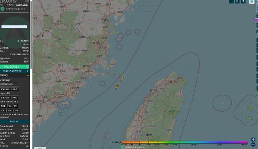 台海“内海化”的实战红线，今天被两架直-10彻底焊死！面对美军“宙斯盾”舰的贴身