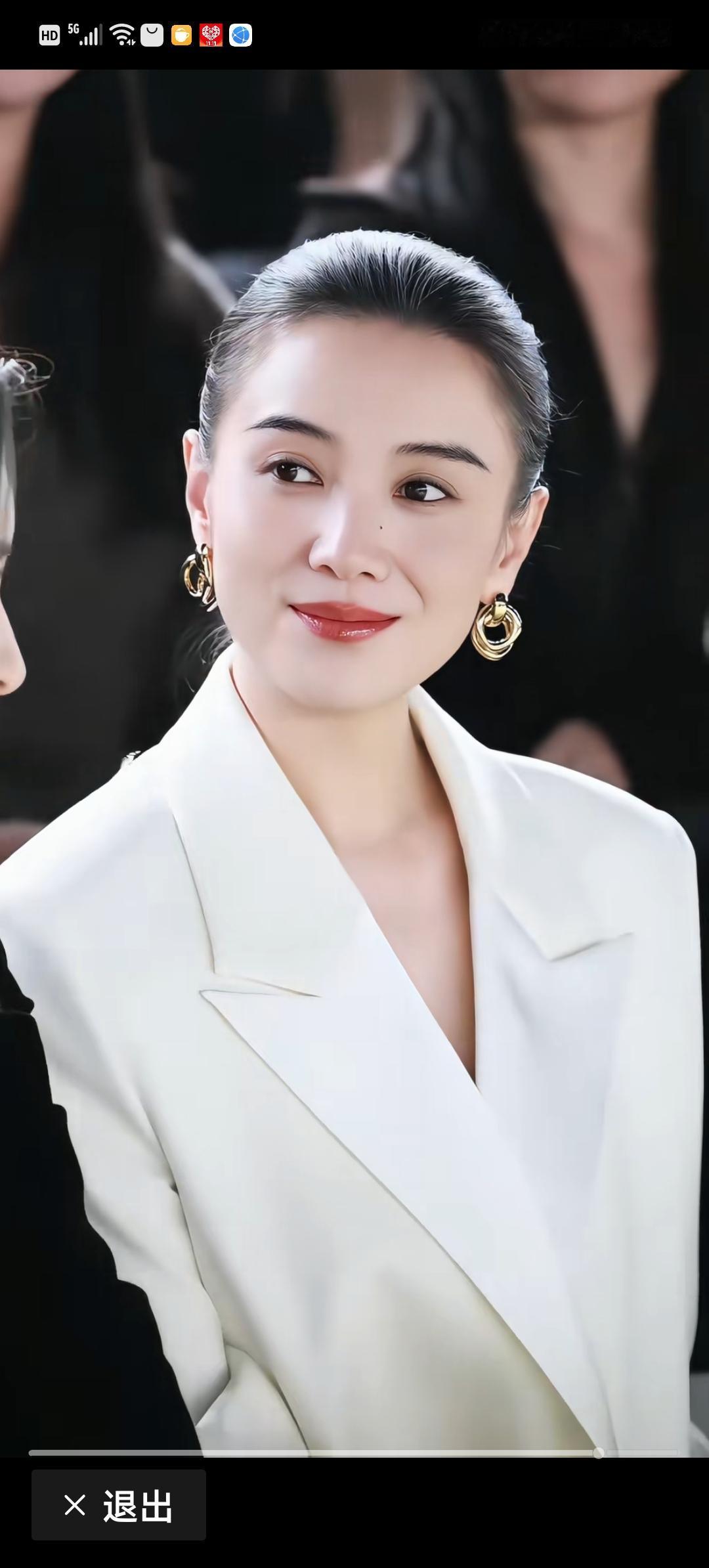 宋佳是厉害，那么多人干不过她一个人，孙俪、颜丙燕、国际章、咏梅都成了她的手下败将