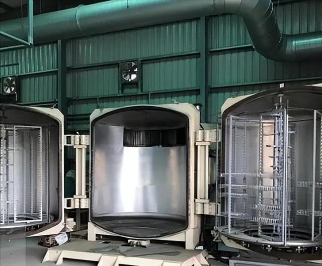 “中国造出了比‘光刻机’还要贵的大国重器！10亿一台！比光刻机还金贵的OLED蒸