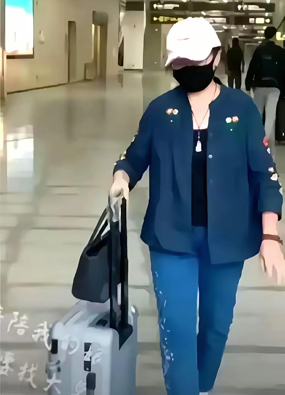 柴桑大姐在“二八事件”中非常勇敢，已经把“二八事件”的真相撕开了一角。许妈姚