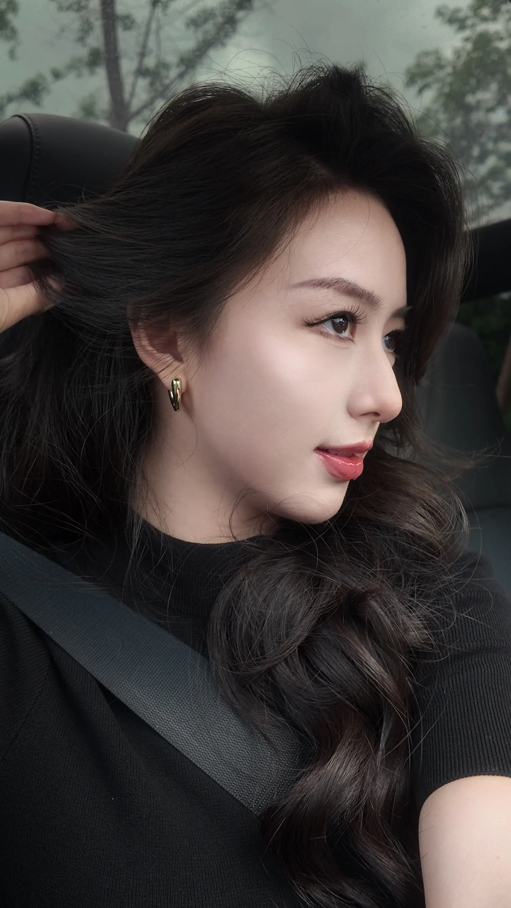 不知道 我的新美甲很曼妙。