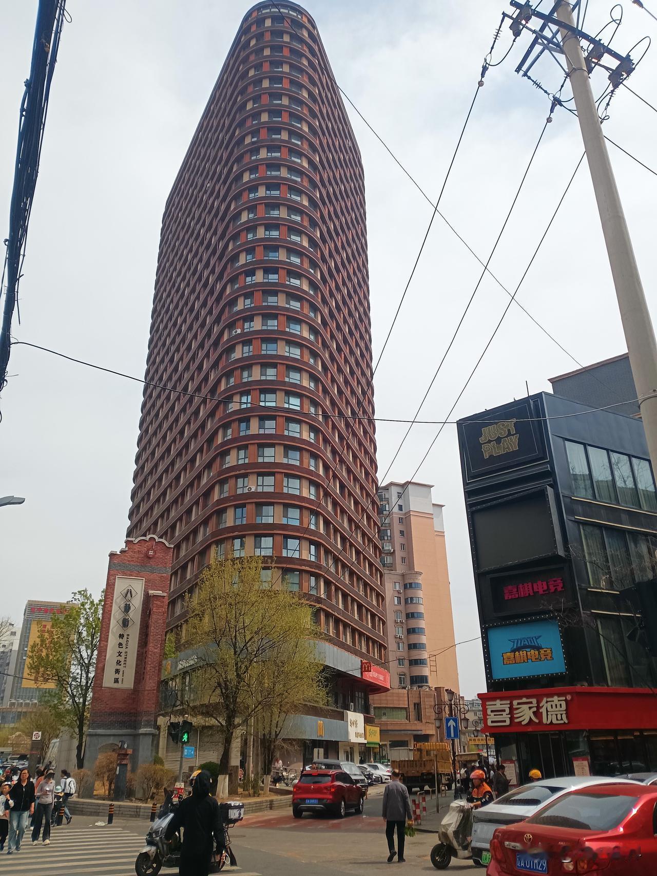 沈阳的武康楼比上海高多了来沈阳可以打卡一下顺便去南市场好吃的多再到咖啡