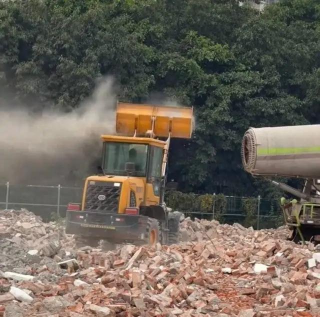 广州海珠施工扬尘扰民！涉事企业注册资本1.38亿，实缴600万，公司9人，拿下1