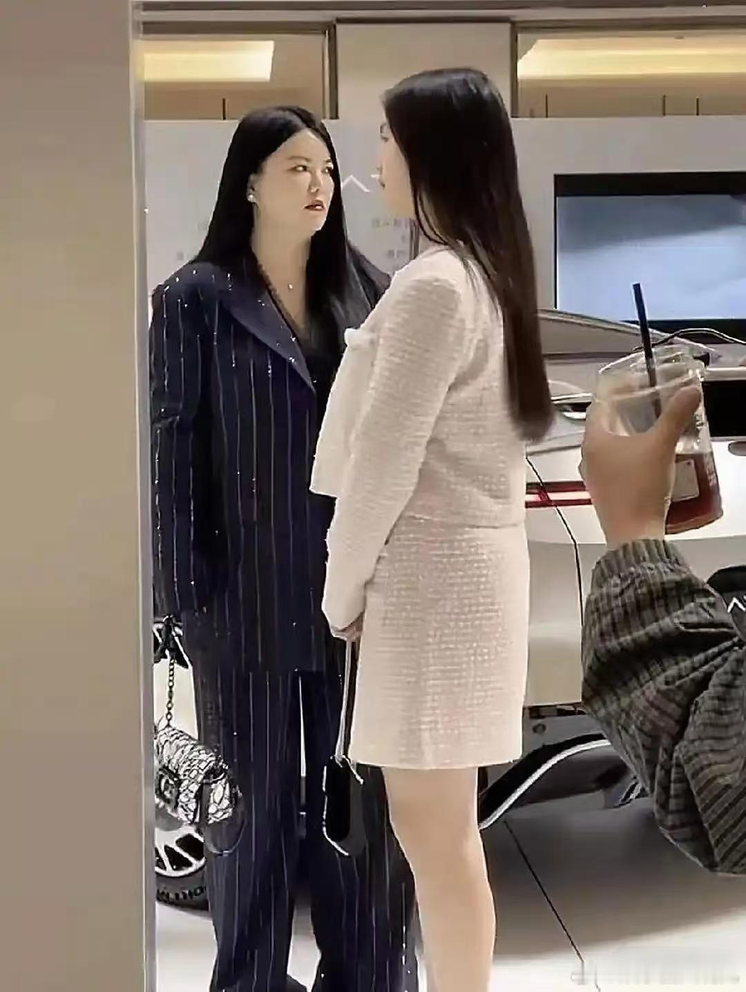 李湘女儿不仅长相，连身材也越来越像妈妈了