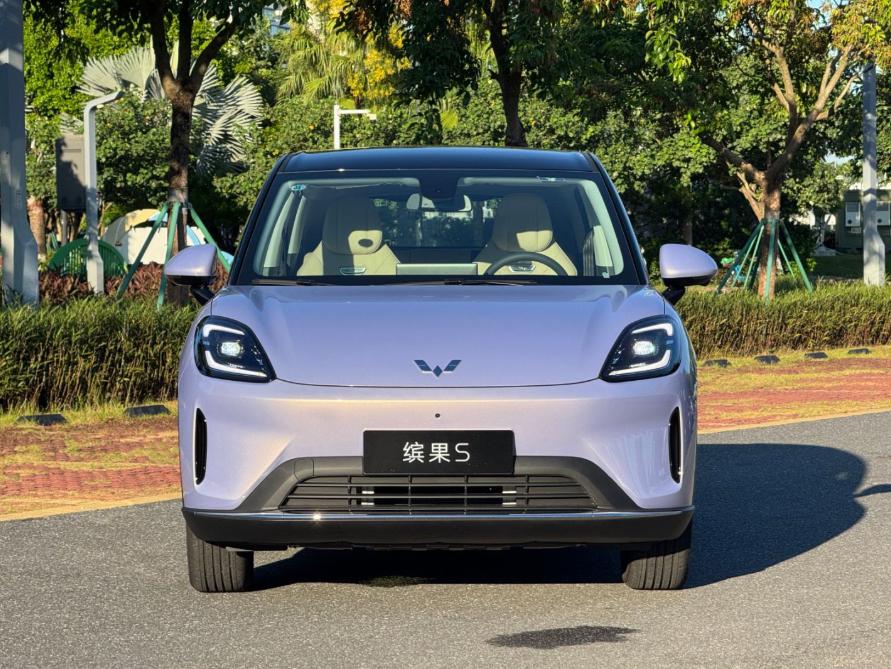 A0级市场再添爆款,缤果S首月销量破24000辆!好家伙,五菱造爆款车型的