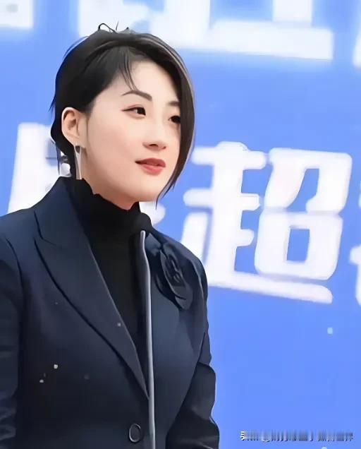 宗馥莉和杜建英的子女，多年来相安无事。眼下却不惜对簿公堂，亲手撕开豪门的遮羞布。