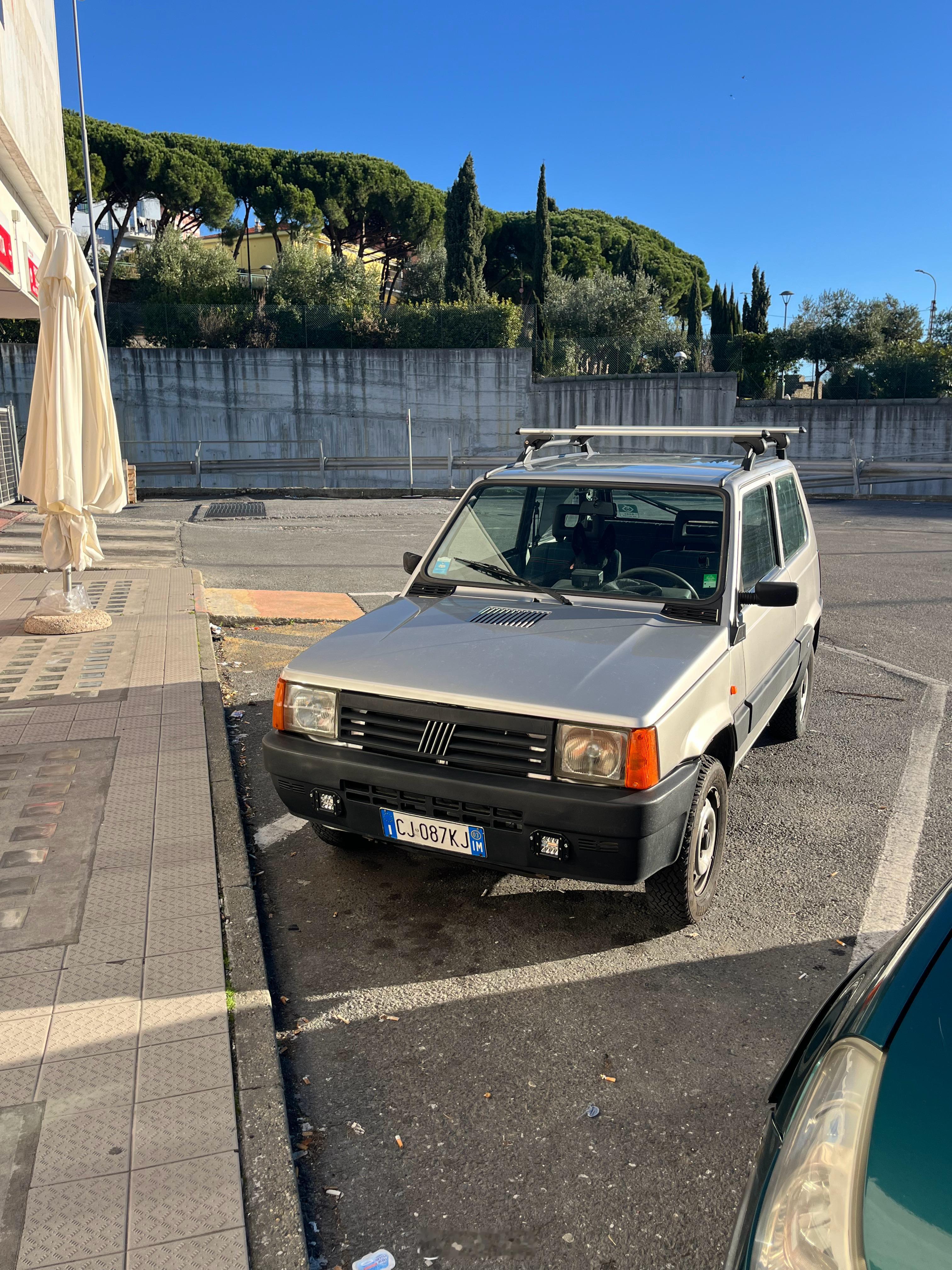 小尺寸，四驱，高底盘，简单，真喜欢这小车。yz77聊车意大利