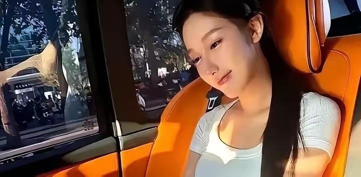 万万没想到，把吴亦凡送进监狱的都美竹，时隔多年又一次冲上热搜。2026年6月