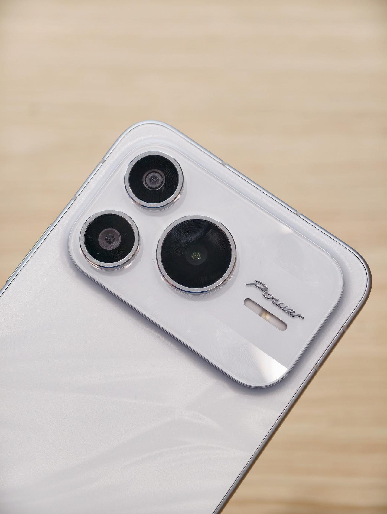 荣耀Power2真机上手，手感适中，金属中框，偏重但也薄！