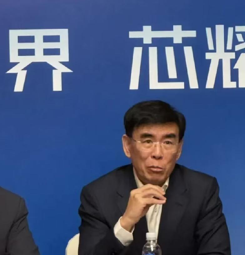 说实话，14nm的芯片，现在还能翻出什么浪花？我第一反应也是：这怕不是来搞笑
