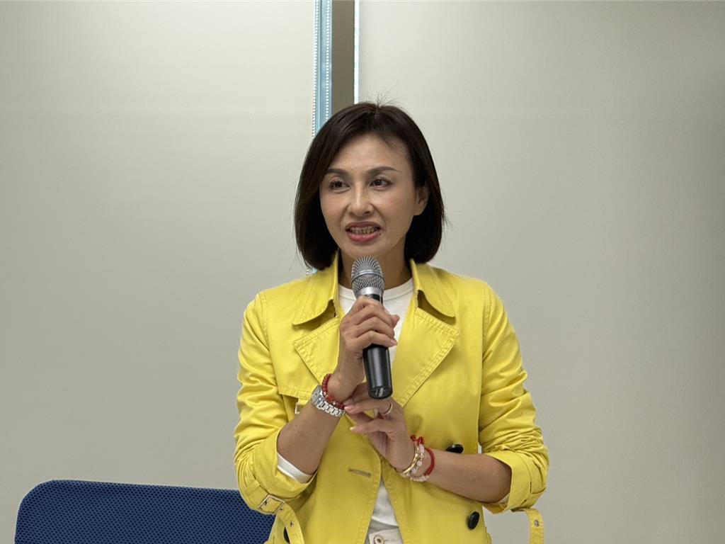 民进党高雄市长初选结果13日出炉，最终由绿委赖瑞隆胜出，确定将于年底与国民党蓝委