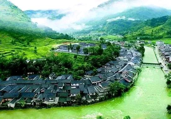 一方水土养一方人，陕南有山有水，号称陕西的小江南，民风淳朴，性格特点与南方人有些