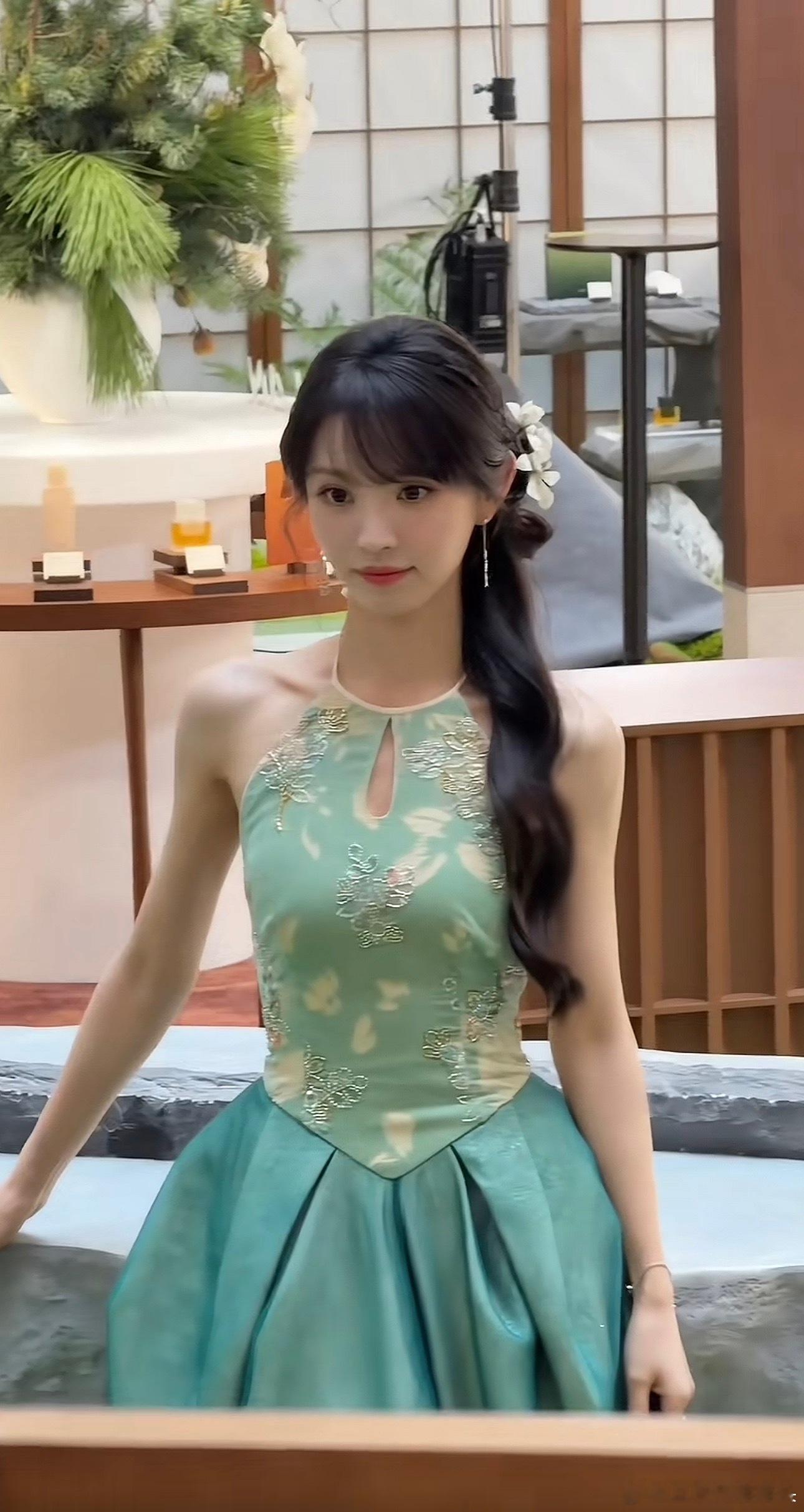 虞书欣田曦薇同款新中式造型，谁赢了？