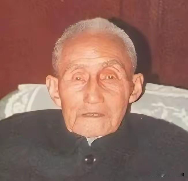 1949年，原79军军长被俘虏后想要自尽，想到自己20岁的漂亮老婆，一脸麻子，身