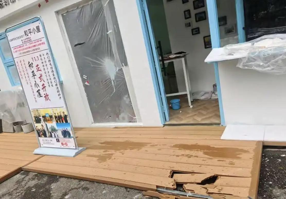 我就想问一下，所谓的成都自律委员会，到底是什么组织？她们凭什么那么牛？事情的起