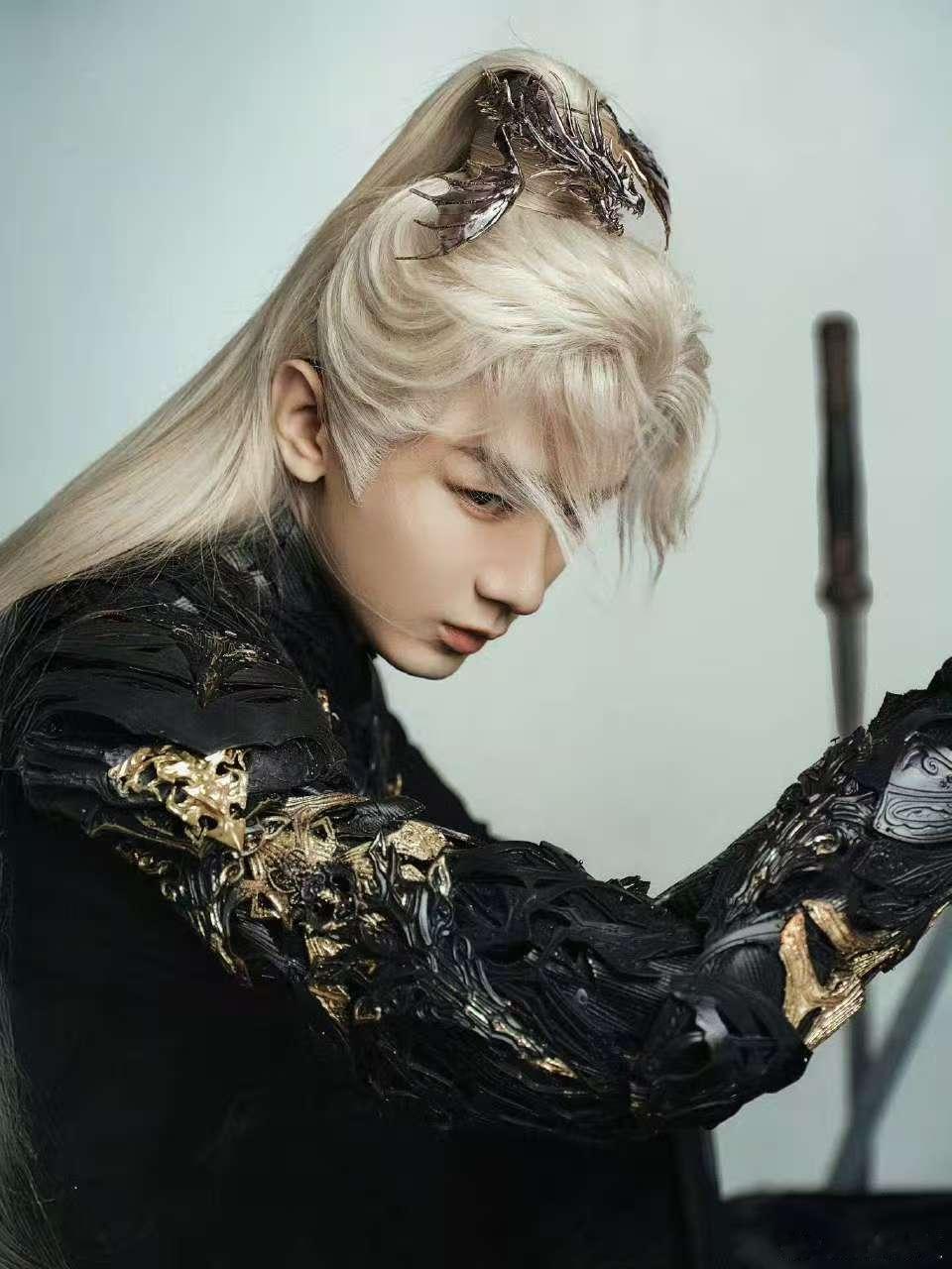 成毅一念情牵剑意生成毅毅燃问道探西风成毅一念情牵剑意生，帅，行​​​