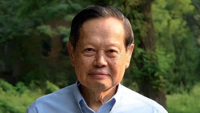 “把中学生送到美国去教育，是一个非常危险的事情！”杨振宁曾这样说道，他认为美国是