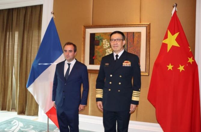 法国将与中国达成军事合作？中法两国防长突然在巴黎秘谈，五代机技术或成关键！毫