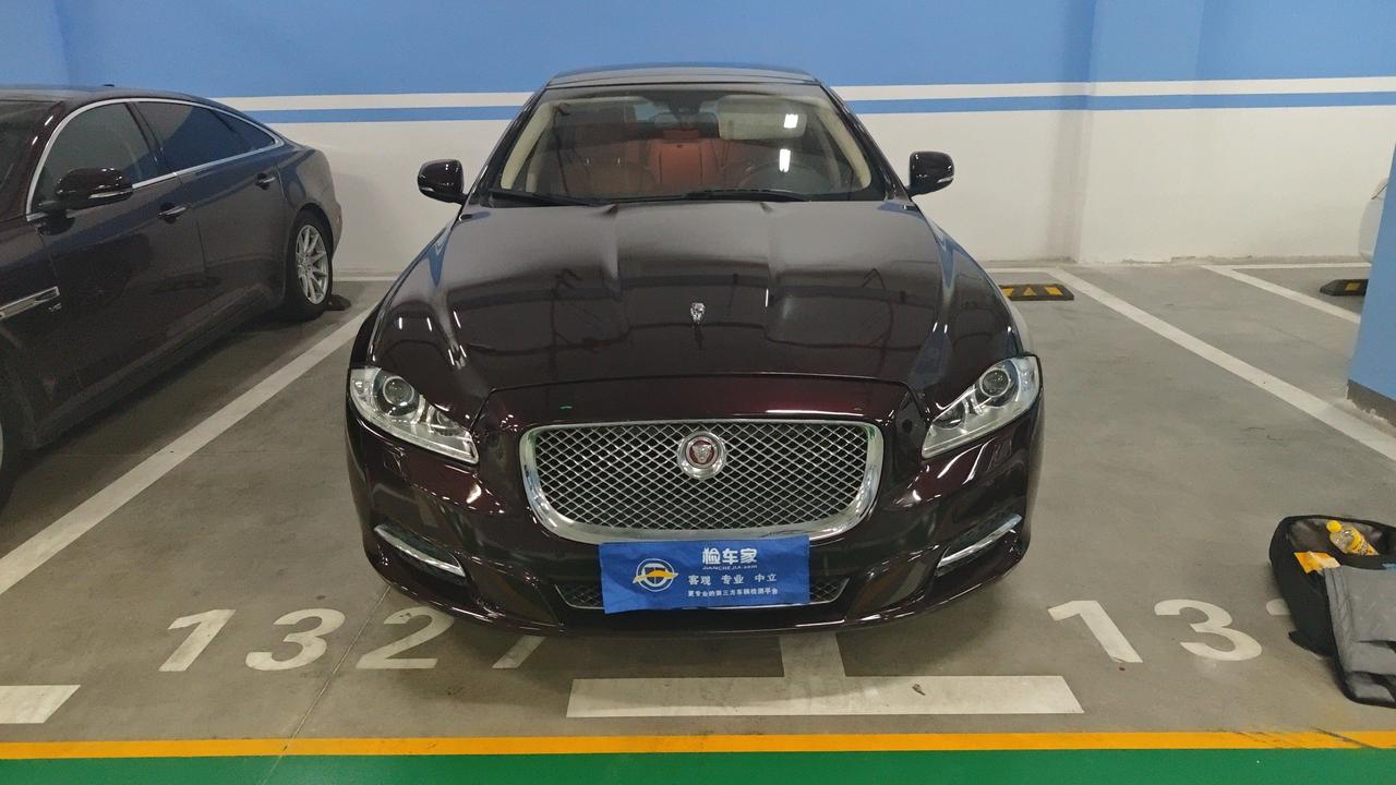 十二年前的捷豹XJ只要7万块，网友：买得起，养不起！前两天帮粉丝验了一台捷豹X