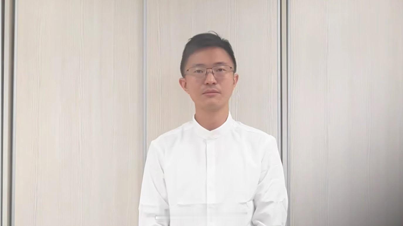 侯汉廷：“我尊重司法程序，但我也要明确表示：我将坚定做无罪答辩。被起诉不代表有罪