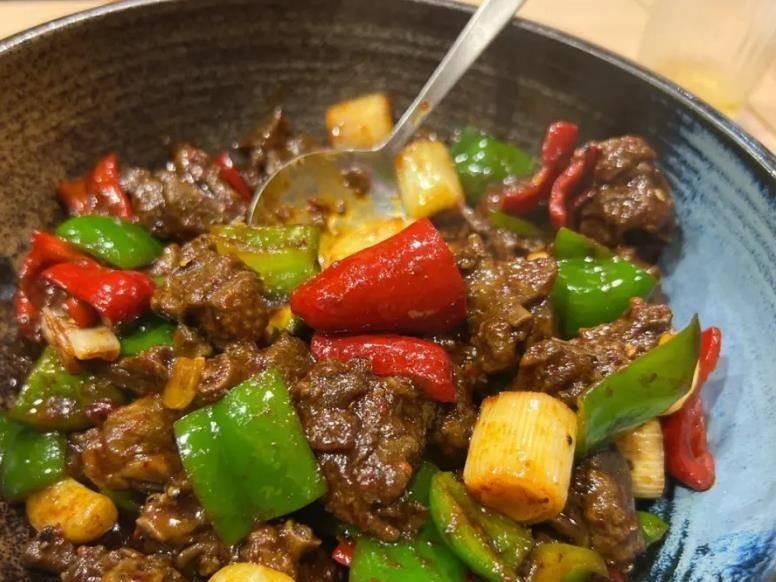 正宗陕西岐山臊子面，陕西美食，酸辣鲜香回味无穷，一碗不够吃.一碗面里藏着周朝的