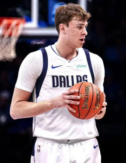 认真谈谈弗拉格弗拉格缺点:进攻发开能力不足，下盘软没劲动不动人，控球能力差，