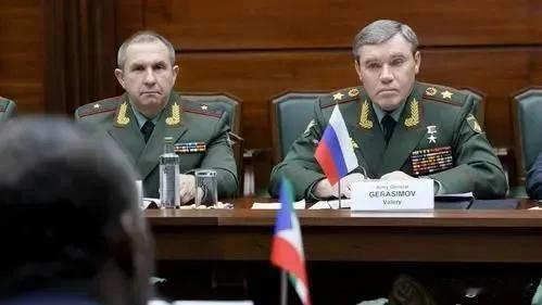 乌克兰惨失20%领土！美国28点逼认克里米亚归俄，民众炸锅：卖国！来源:妮妮