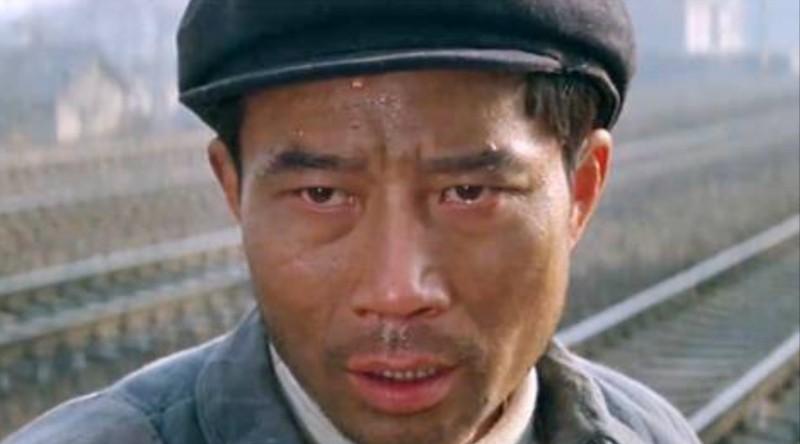1990年，导演请李雪健主演焦裕禄。不料，焦裕禄的妻子得知后，立马摆了摆手，连连